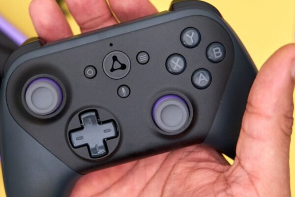 Hands on with the Amazon Luna Controller